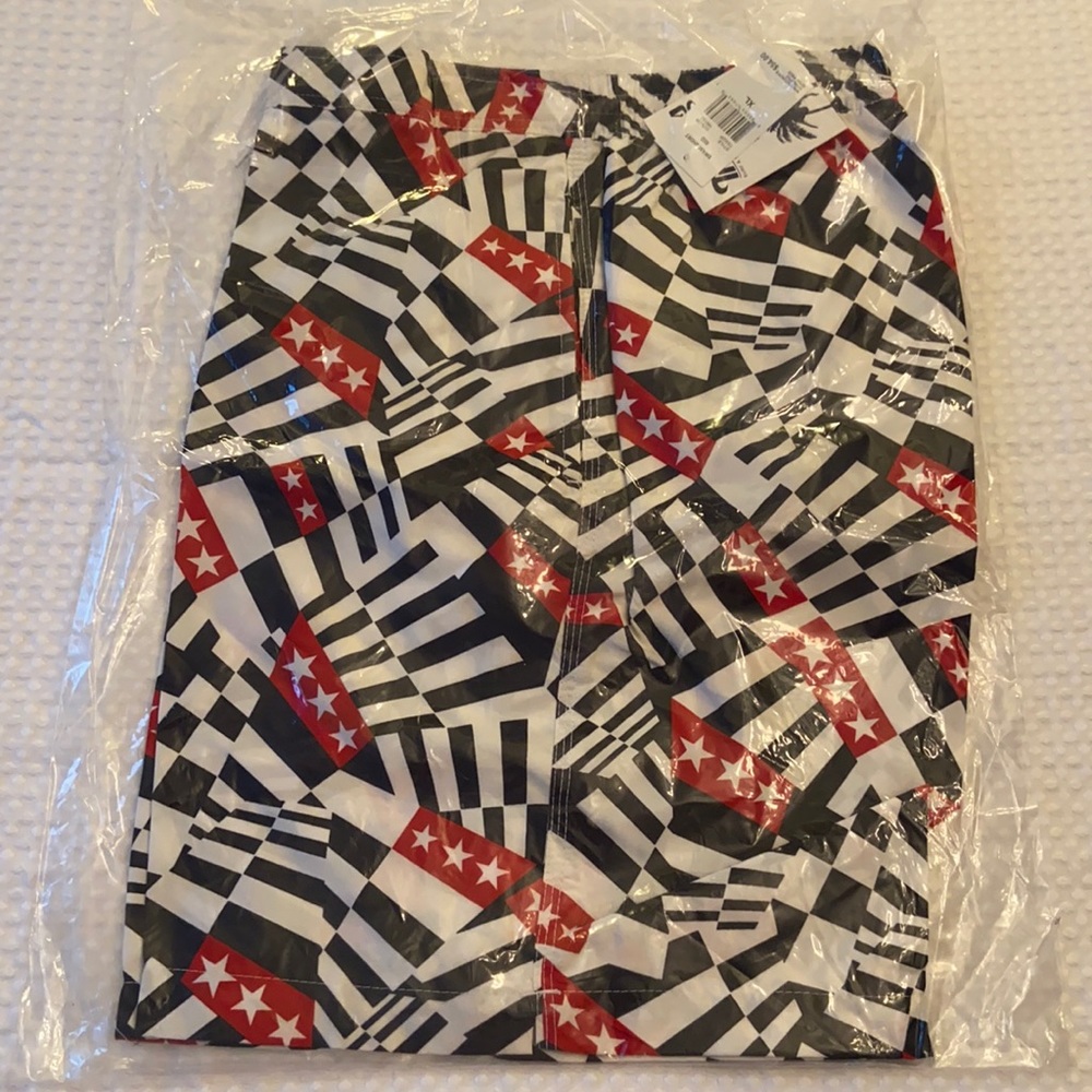 NEW! TRUNKS “SWAMI” XL Swim Short Trunks Patriotic